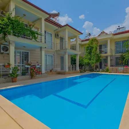 Villa Salazzo Calis Beach *